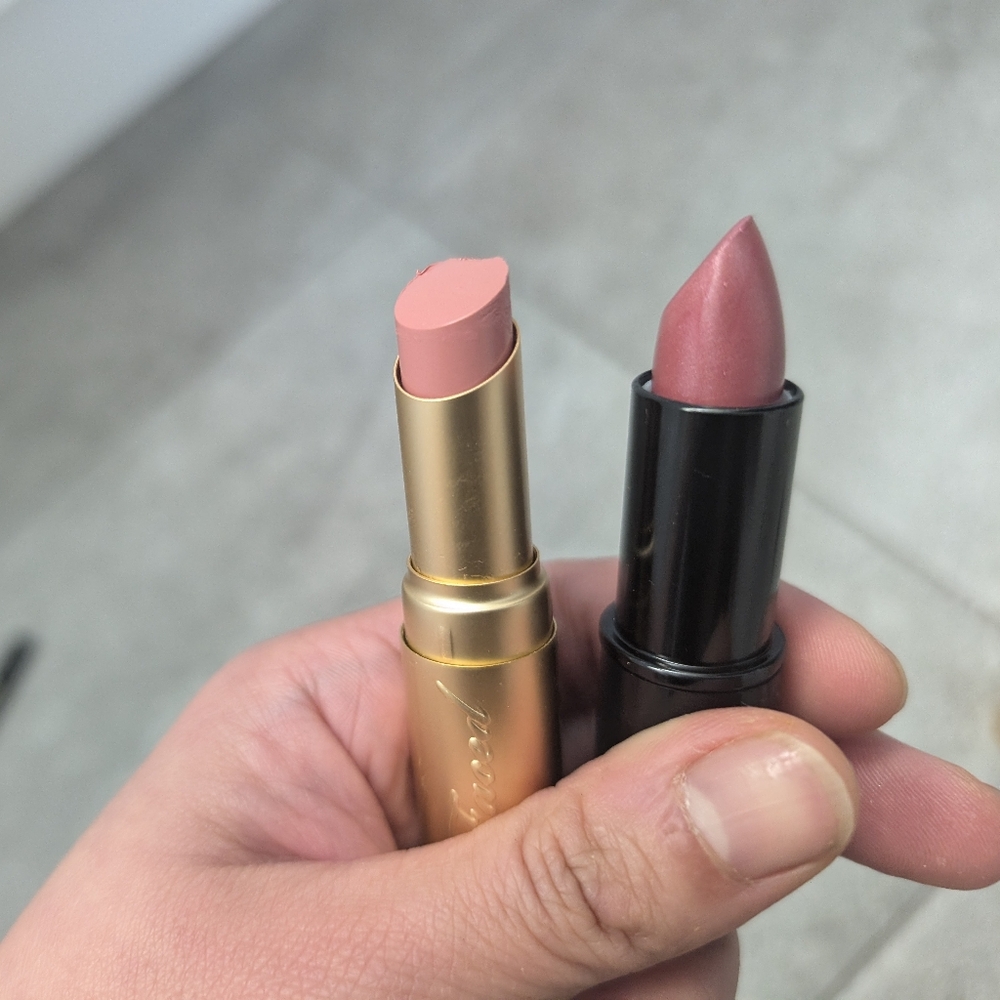 Makeup set - Picture 3 of 3